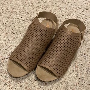 WOMENS ANNE KLEIN SPORT WEDGE SHOES SIZE 8M